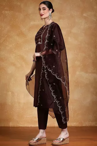 Yoke Design Zari Round Neck Straight Kurta With Trousers & Dupatta