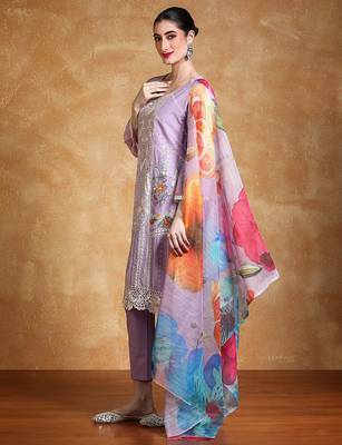 Women Floral Embroidered Cotton Kurta with Trousers & Dupatta 5