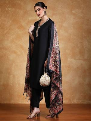 Women Solid Kurta with Trousers & Dupatta 5