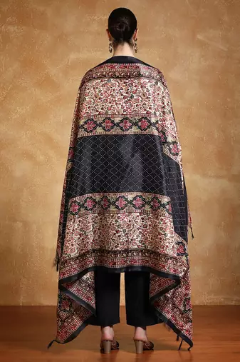 Women Solid Kurta with Trousers & Dupatta