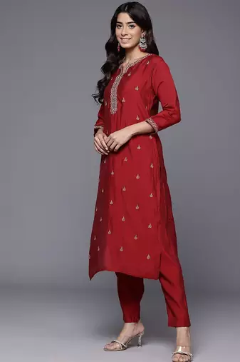 Women Woven Design Embroidered Kurta with Trousers & Dupatta