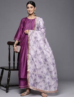 Round Neck Straight Kurta With Trousers & Dupatta 1