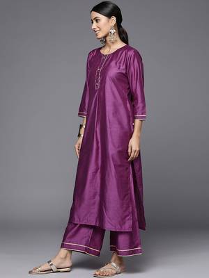 Round Neck Straight Kurta With Trousers & Dupatta 3