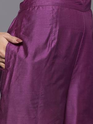Round Neck Straight Kurta With Trousers & Dupatta 7