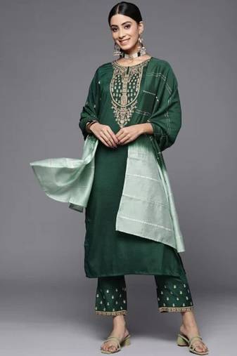 Women Floral Embroidered Gotta Patti Pure Cotton Kurta with Trousers & Dupatta