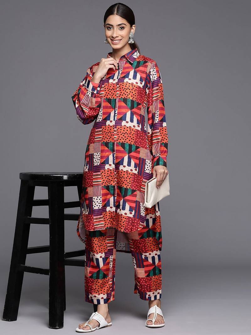 Women Geometric Printed Kurta with Trousers