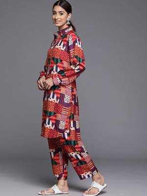 Women Geometric Printed Kurta with Trousers 5