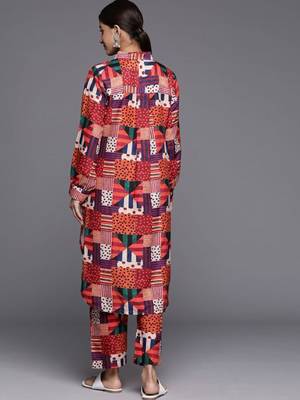 Women Geometric Printed Kurta with Trousers 6