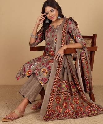 Women Floral Printed Regular Kurta with Trousers & With Dupatta 2
