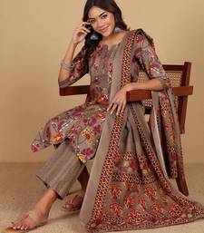 Women Floral Printed Regular Kurta with Trousers & With Dupatta