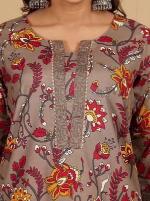Women Floral Printed Regular Kurta with Trousers & With Dupatta 3