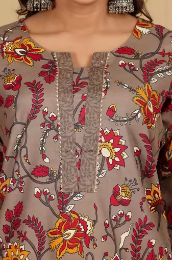 Women Floral Printed Regular Kurta with Trousers & With Dupatta