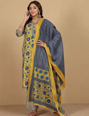 Women Floral Embroidered Regular Kurta with Trousers & With Dupatta 1