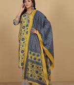 Women Floral Embroidered Regular Kurta with Trousers & With Dupatta