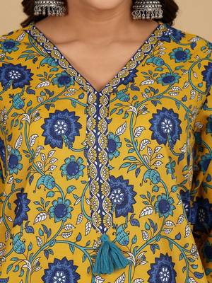 Women Floral Embroidered Regular Kurta with Trousers & With Dupatta 2