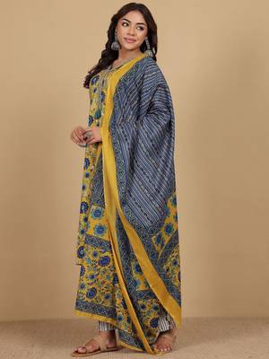 Women Floral Embroidered Regular Kurta with Trousers & With Dupatta 4