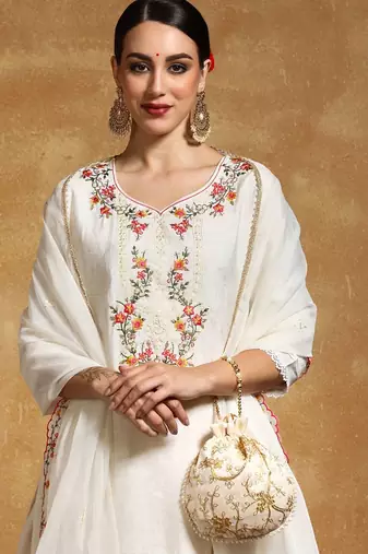 Women Floral Embroidered Regular Kurta with Dhoti Pants & With Dupatta