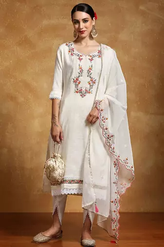 Women Floral Embroidered Regular Kurta with Dhoti Pants & With Dupatta