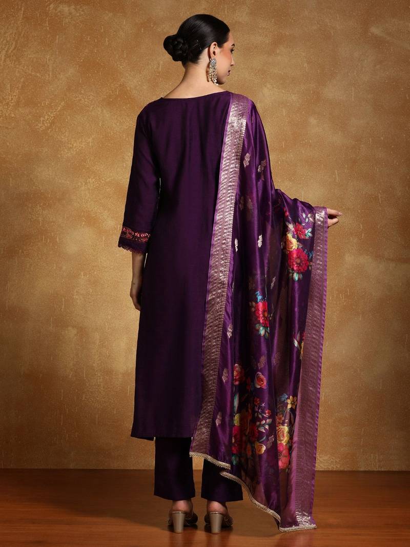 Women Floral Embroidered Regular Thread Work Kurta with Trousers & With Dupatta