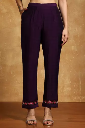 Women Floral Embroidered Regular Thread Work Kurta with Trousers & With Dupatta