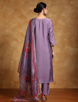 Women Floral Embroidered Regular Kurta with Trousers & With Dupatta 5