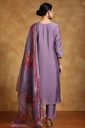 Women Floral Embroidered Regular Kurta with Trousers & With Dupatta