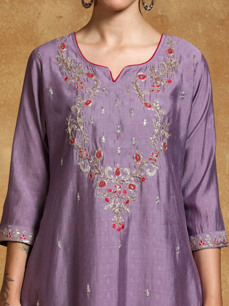 Women Floral Embroidered Regular Kurta with Trousers & With Dupatta