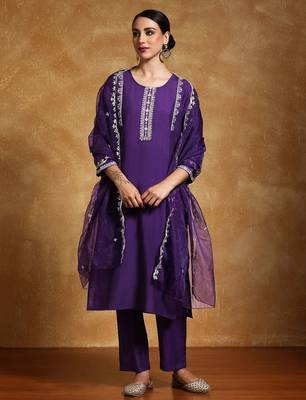 Women Ethnic Motifs Embroidered Thread Work Kurta with Trousers & With Dupatta 3