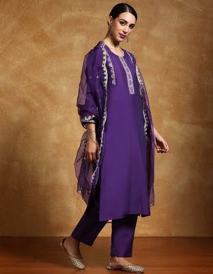 Women Ethnic Motifs Embroidered Thread Work Kurta with Trousers & With Dupatta 5