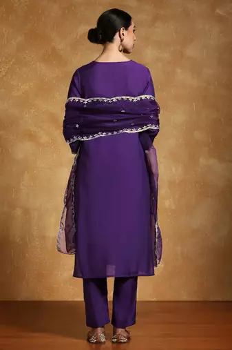 Women Ethnic Motifs Embroidered Thread Work Kurta with Trousers & With Dupatta