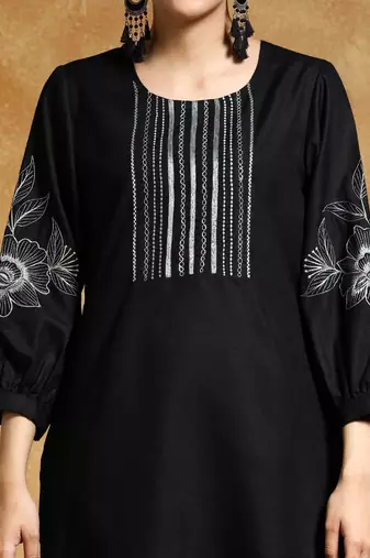 Floral Embroidered Thread Work Round Neck Straight Kurta With Trousers