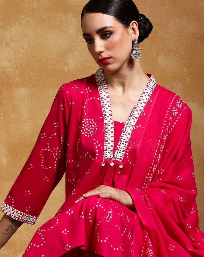 Women Bandhani Printed Regular Kurta with Trousers & With Dupatta