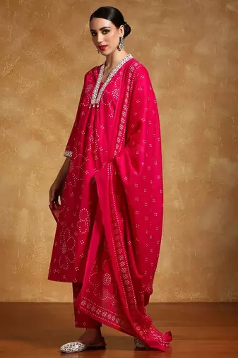 Women Bandhani Printed Regular Kurta with Trousers & With Dupatta