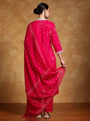 Women Bandhani Printed Regular Kurta with Trousers & With Dupatta 6