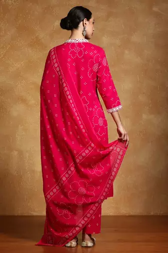 Women Bandhani Printed Regular Kurta with Trousers & With Dupatta