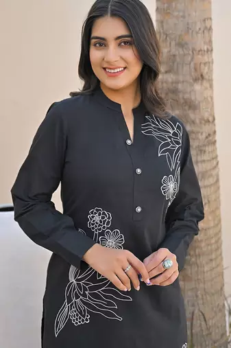 Women Floral Embroidered Regular Thread Work Pure Cotton Kurta with Trousers