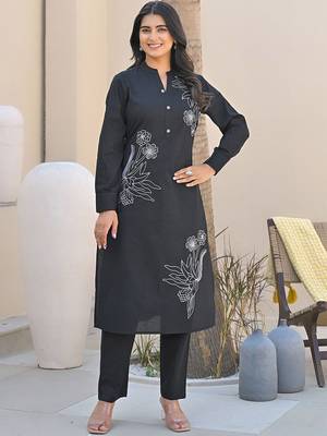 Women Floral Embroidered Regular Thread Work Pure Cotton Kurta with Trousers 3