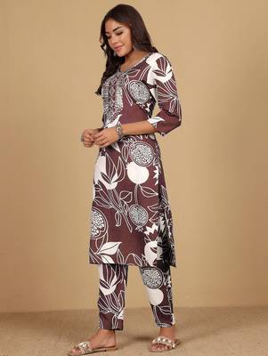 Floral Printed Round Neck Thread Work Straight Kurta With Trousers 5