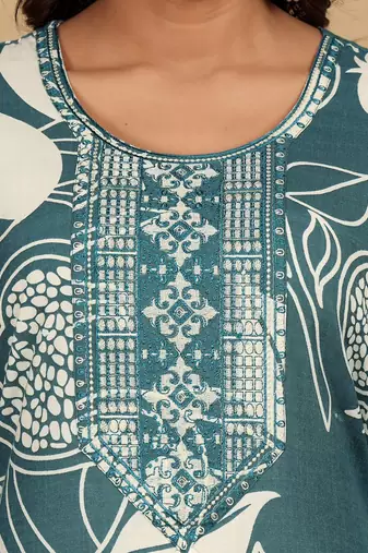 Floral Printed Round Neck Thread Work Straight Kurta With Trousers
