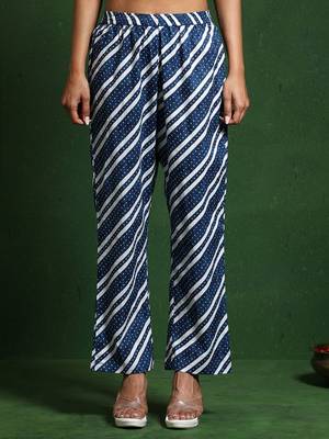 Women Printed Regular Thread Work Pure Cotton Kurta with Trousers & With Dupatta 7