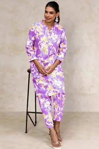 Women Floral Printed Regular Kurti with Trousers