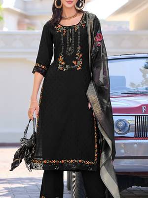 Women Floral Embroidered Regular Thread Work Kurta with Trousers & With Dupatta 1