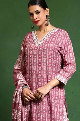 Women Printed Regular Kurta with Trousers & With Dupatta