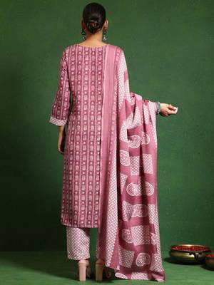 Women Printed Regular Kurta with Trousers & With Dupatta 6