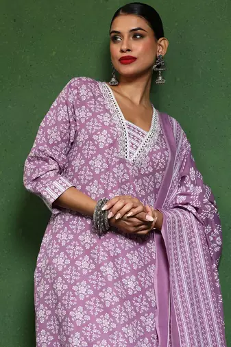 Women Ethnic Motifs Printed Regular Kurta with Trousers & With Dupatta