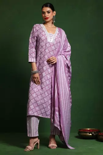 Women Ethnic Motifs Printed Regular Kurta with Trousers & With Dupatta