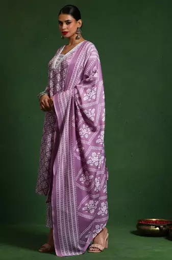 Women Ethnic Motifs Printed Regular Kurta with Trousers & With Dupatta