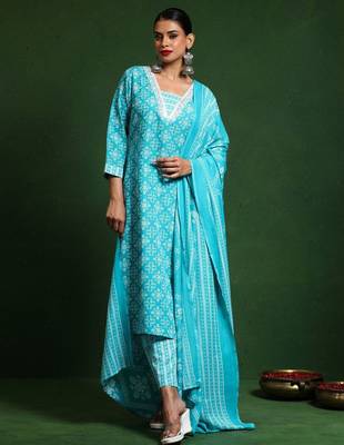 Women Printed Regular Kurta with Trousers & With Dupatta 4