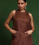 Women Regular Thread Work Kurta with Trousers