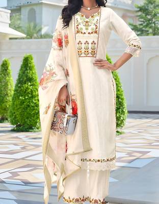 Women Floral Embroidered Regular Thread Work Kurta with Trousers & With Dupatta 3